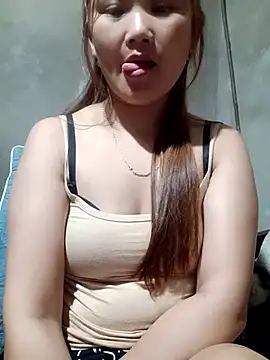 Snapshot of Emma-18h chatting on 06-29-26, 11:04 Emma-18h online show from 06-29-26, 11:04