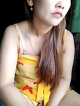 Snapshot of Emma-18h chatting on 08-03-26, 08:22 Emma-18h online show from 08-03-26, 08:22