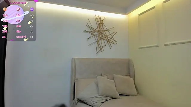 vera  lux online show from 07-22-26, 12:29