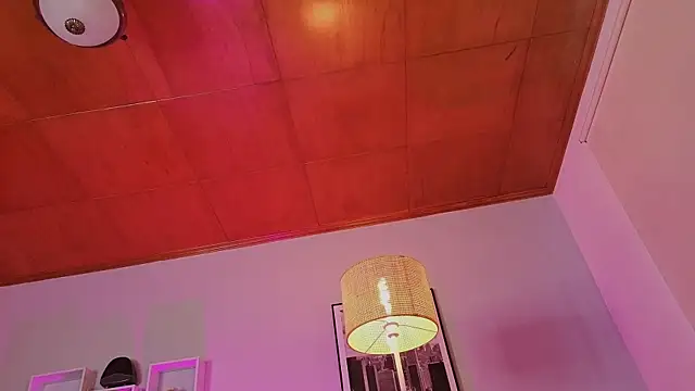 emiliapink online show from 06-24-26, 09:01