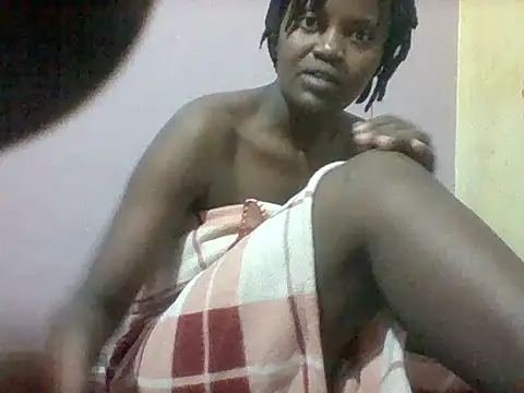 Snapshot of mislover chatting on 07-14-26, 06:36 mislover online show from 07-14-26, 06:36