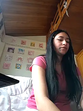 Zui Luh online show from 06-25-26, 05:07