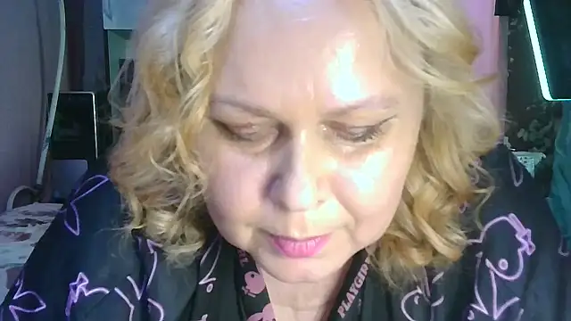 Snapshot of Roksolana5398 chatting on 07-06-26, 10:22 Roksolana5398 online show from 07-06-26, 10:22