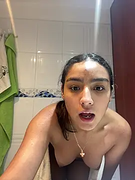 mialuxuryyx online show from 06-27-26, 11:05