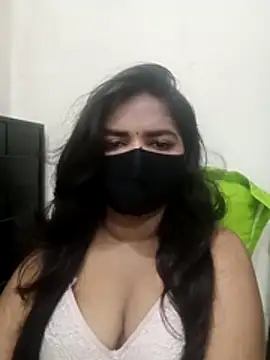jesicaa56 online show from 06-25-26, 01:47