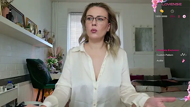 BeautyeyesLovely online show from 10-27-25, 10:05