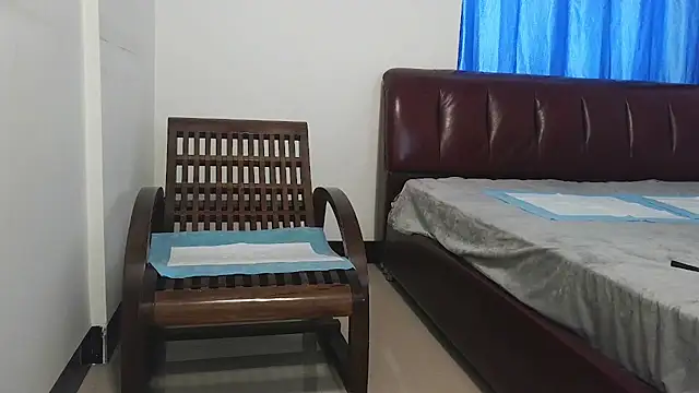 qiqi454524 online show from 07-04-26, 05:58