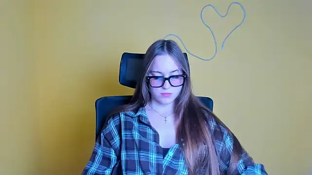 Holly Mooon  online show from 07-15-26, 11:17