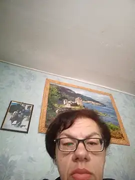 Olena72531 online show from 06-27-26, 06:30