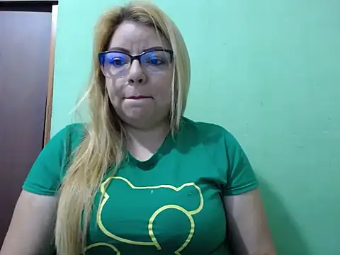 Lunay Hot online show from 07-06-26, 02:02