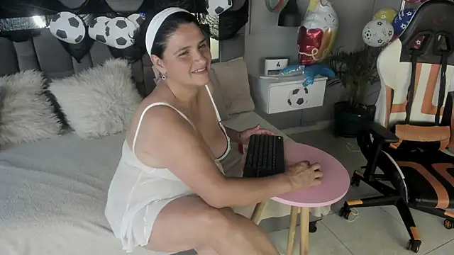 Martina Milff online show from 07-09-26, 08:19