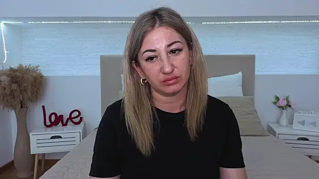 candyyy sweet  online show from 06-26-26, 09:04