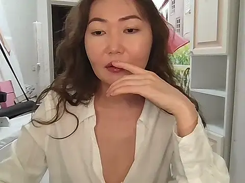 soraisaaa online show from 07-12-26, 07:58