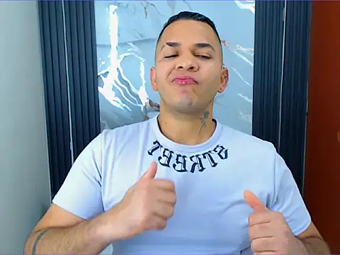 Snapshot of cristhian_gamboa chatting on 07-09-26, 09:58 cristhian gamboa online show from 07-09-26, 09:58