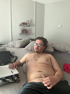 Snapshot of JamiesHardBoy chatting on 07-04-26, 02:43 JamiesHardBoy online show from 07-04-26, 02:43