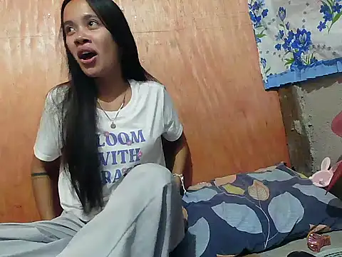 SkinnyGirl PinayBaby online show from 06-27-26, 11:49