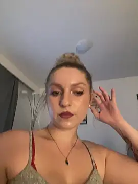 KiraBloom66 online show from 06-27-26, 07:09