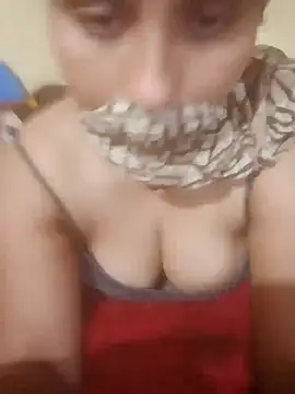 Snapshot of Gayatrthakur00000 chatting on 06-30-26, 03:01 Gayatrthakur00000 online show from 06-30-26, 03:01