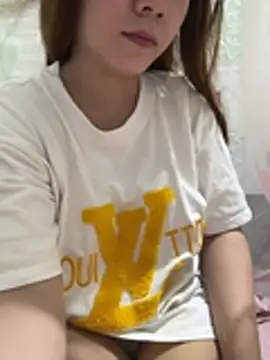 Snapshot of nhungbaby12 chatting on 07-04-26, 08:57 nhungbaby12 online show from 07-04-26, 08:57