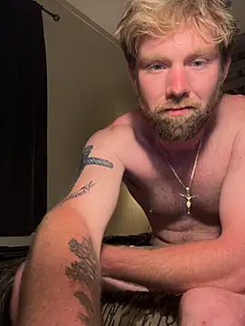 Snapshot of Drakeeestarr chatting on 07-14-26, 04:17 Drakeeestarr online show from 07-14-26, 04:17
