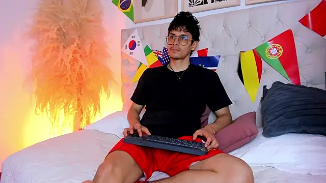 Drake Sato online show from 07-08-26, 03:19