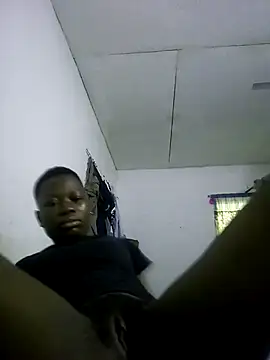 Snapshot of Bossladdygh chatting on 07-16-26, 09:17 Bossladdygh online show from 07-16-26, 09:17