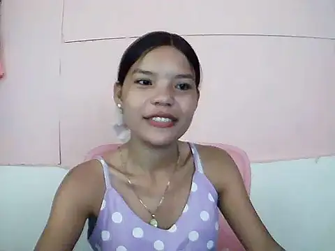 Snapshot of SweetPinay1 chatting on 07-09-26, 04:57 SweetPinay1 online show from 07-09-26, 04:57