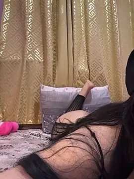 Snapshot of Quen_rima_sexy chatting on 07-01-26, 10:21 Quen rima sexy online show from 07-01-26, 10:21