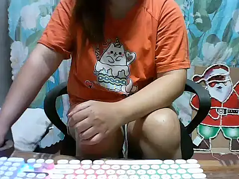 Snapshot of crystal_light29 chatting on 07-12-26, 01:06 crystal light29 online show from 07-12-26, 01:06