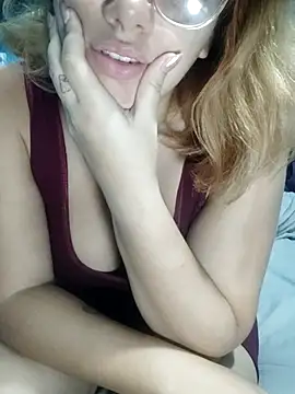 Snapshot of dvanne chatting on 07-04-26, 02:18 dvanne online show from 07-04-26, 02:18