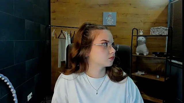 KellyyPalmer online show from 07-15-26, 11:50