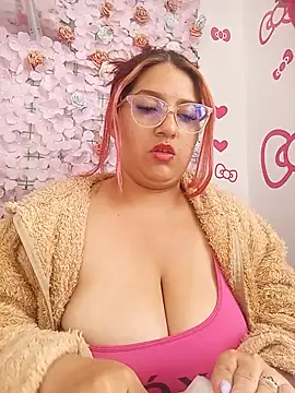 Snapshot of Mia_karelti chatting on 07-08-26, 01:45 Mia karelti online show from 07-08-26, 01:45