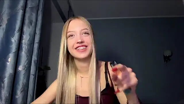 AngelitaMccrobie online show from 07-03-26, 04:24