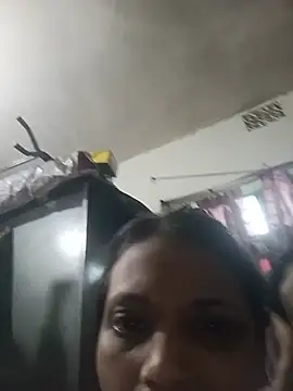 Snapshot of Moyna_52 chatting on 07-04-26, 03:35 Moyna 52 online show from 07-04-26, 03:35