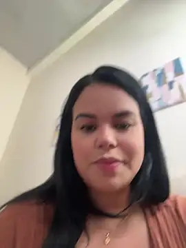 Snapshot of AliceStarshine chatting on 06-05-26, 06:57 AliceStarshine online show from 06-05-26, 06:57
