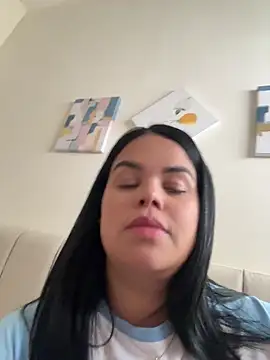 Snapshot of AliceStarshine chatting on 06-18-26, 06:13 AliceStarshine online show from 06-18-26, 06:13