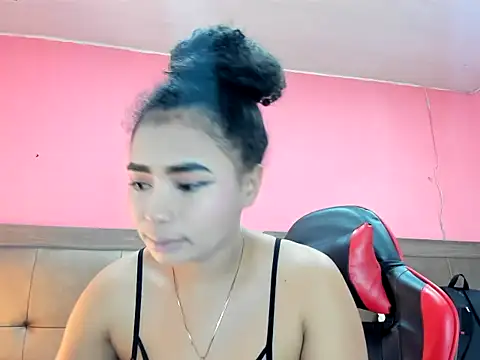 Snapshot of Naomi_Moon_ chatting on 07-11-26, 07:25 Naomi Moon online show from 07-11-26, 07:25