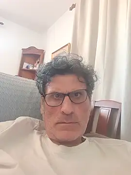 Snapshot of Enusitanio chatting on 07-29-26, 05:12 Enusitanio online show from 07-29-26, 05:12