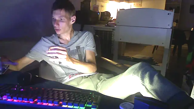 Snapshot of tijger88 chatting on 07-06-26, 02:51 tijger88 online show from 07-06-26, 02:51
