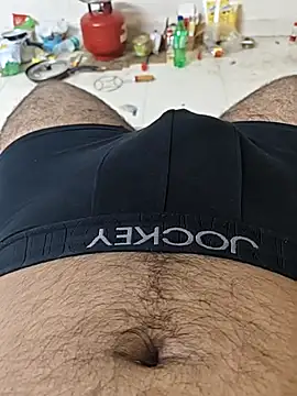 Hard Hairy Medium online show from 07-06-26, 03:03