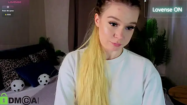 Snapshot of Amy_Davesss chatting on 07-14-26, 04:50 Amy Davesss online show from 07-14-26, 04:50