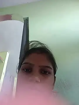 Snapshot of Madhuri_cute_kaur chatting on 07-15-26, 09:16 Madhuri cute kaur online show from 07-15-26, 09:16