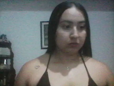 Mia and Scarlett online show from 07-08-26, 01:41