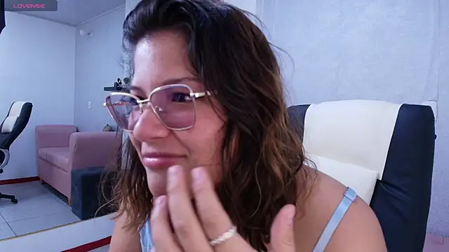Lucero Angels online show from 07-08-26, 07:47