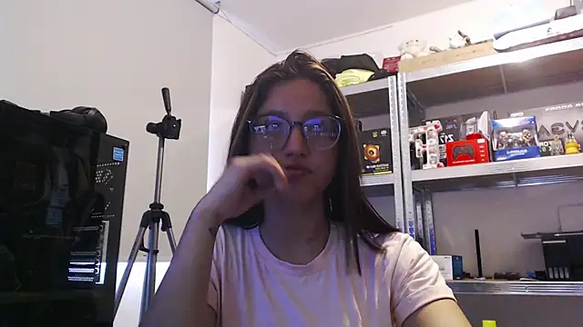 Luna sweetie  online show from 07-09-26, 01:10
