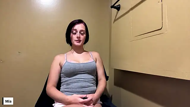 miaaellie online show from 07-15-26, 04:19