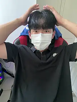 kr hotguy1 online show from 07-09-26, 12:22