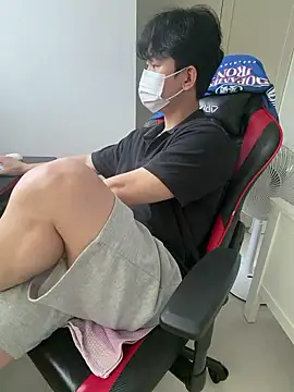 kr hotguy1 online show from 07-08-26, 12:24
