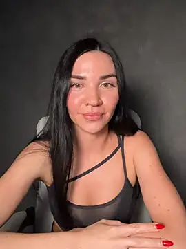 Snapshot of AigulLuna chatting on 07-21-26, 05:14 AigulLuna online show from 07-21-26, 05:14