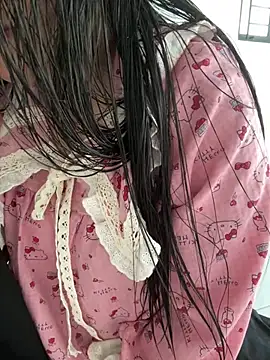 Zully- online show from 07-16-26, 08:44
